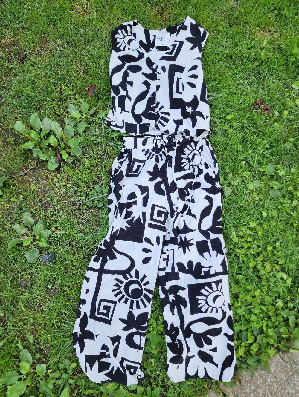 Anthropologie Paper Heart  M Black White Celestial Sun Abstract 2 Pc